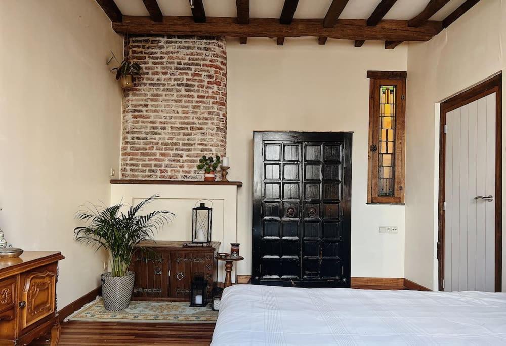 Romantic Unesco Medieval House In The City Center Гент Экстерьер фото